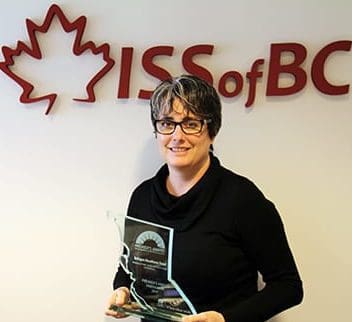 Premier award honours ISSofBC for refugee resettlement efforts